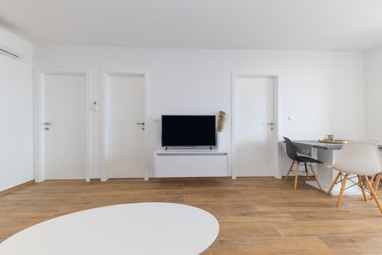 Golden Nin Apartment Luaran gambar