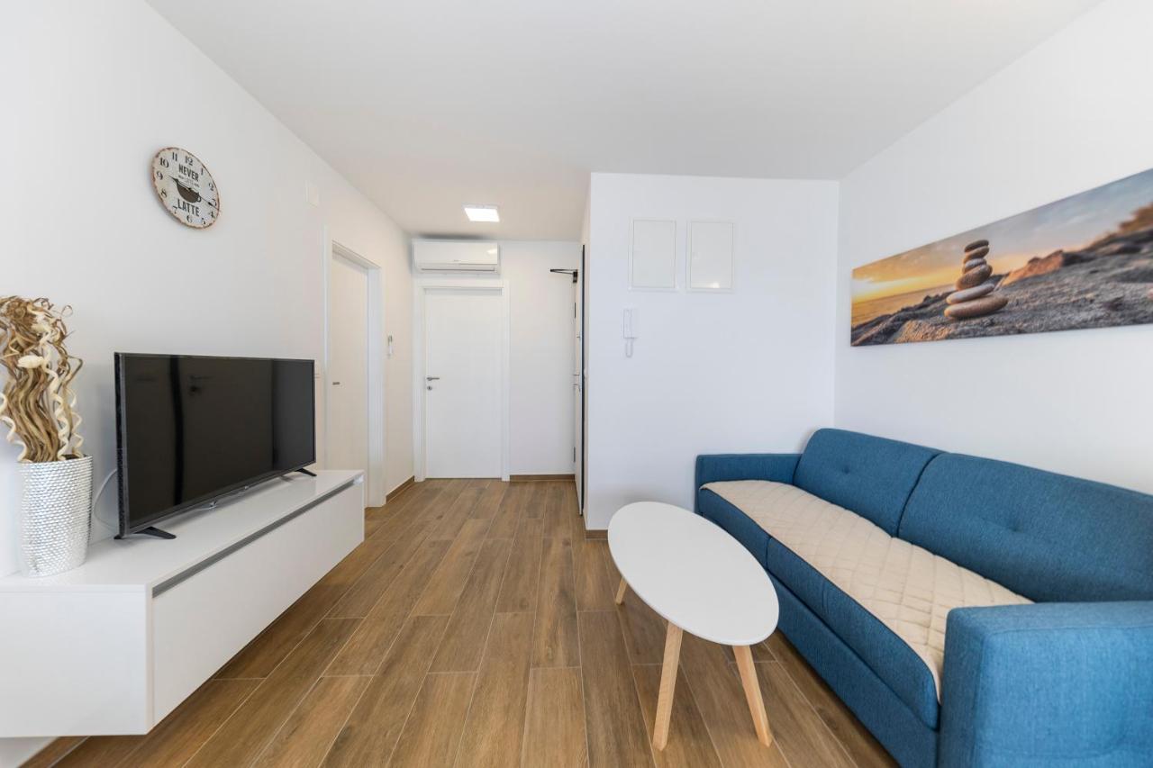 Golden Nin Apartment Luaran gambar
