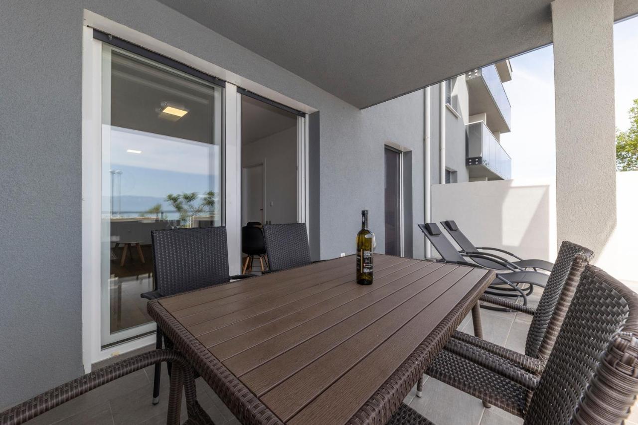 Golden Nin Apartment Luaran gambar