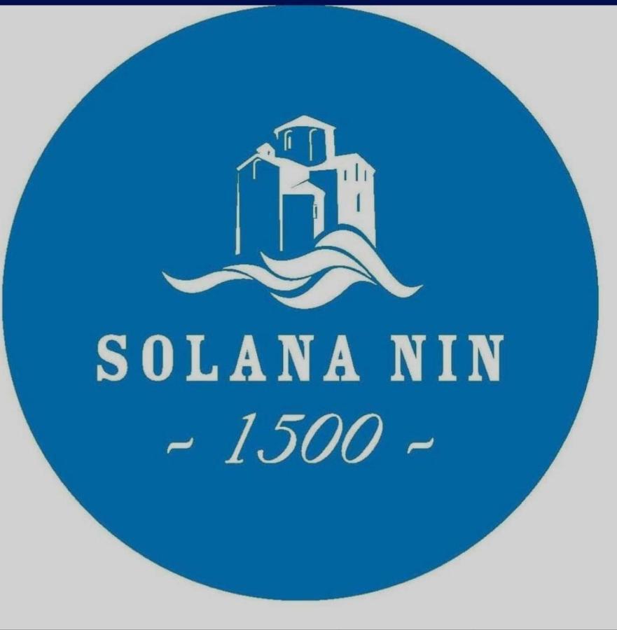 Golden Nin Apartment Luaran gambar